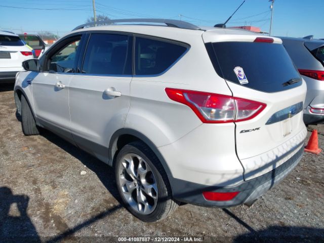 1FMCU0J94FUC59716 Ford Escape Titanium
