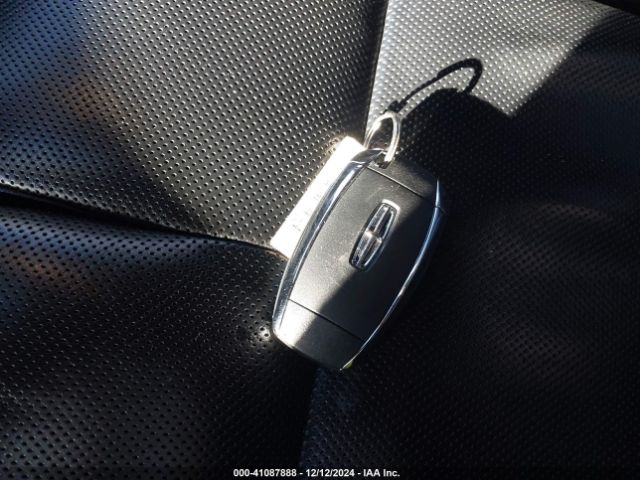 5LMJJ3JT7JEL08789 Lincoln Navigator L Select