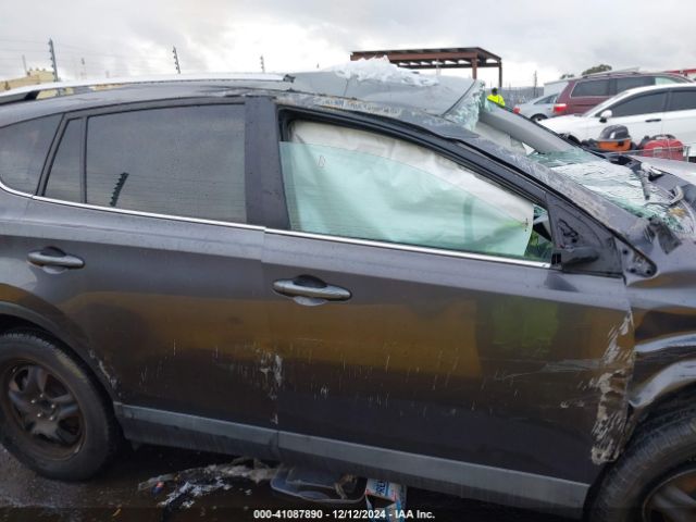 2T3ZFREV3GW310888 Toyota RAV4 LE