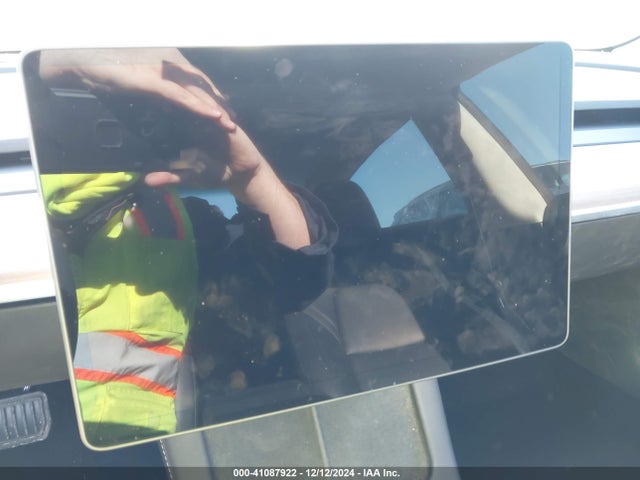 2023 TESLA MODEL 3 5YJ3E1EAXPF466701 Photo 6