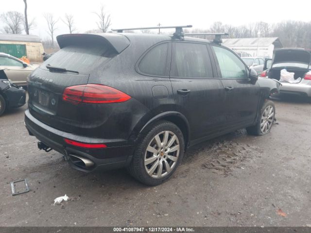 2017 PORSCHE CAYENNE WP1AA2A22HKA87556 Photo 3