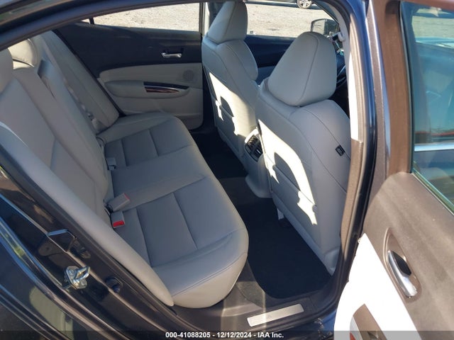 19UUB1F57GA003021 Acura TLX TECH