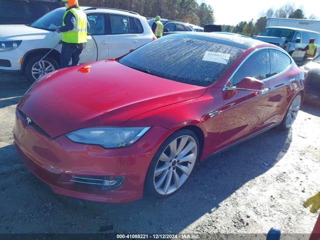 2013 TESLA MODEL S 5YJSA1DP8DFP15392 Photo 1