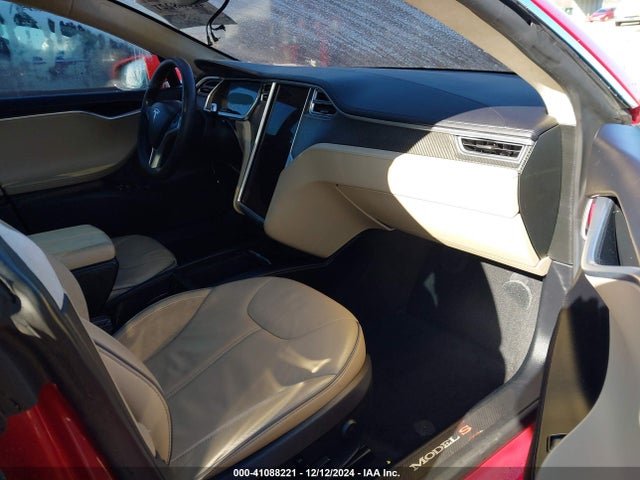 2013 TESLA MODEL S 5YJSA1DP8DFP15392 Photo 4