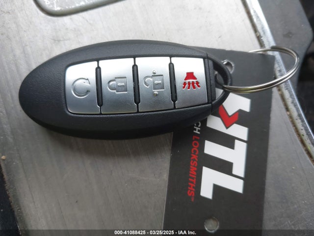 5N1AZ2MG3JN111929 Nissan MURANO SV