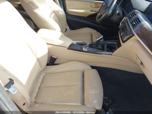 WBA8B9C3XHK885909 BMW 330I