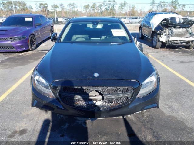 55SWF4JB3FU047063 Mercedes-Benz C 300 Luxury/sport