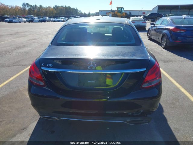 55SWF4JB3FU047063 Mercedes-Benz C 300 Luxury/sport
