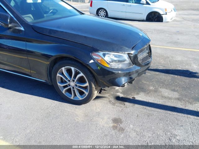 55SWF4JB3FU047063 Mercedes-Benz C 300 Luxury/sport