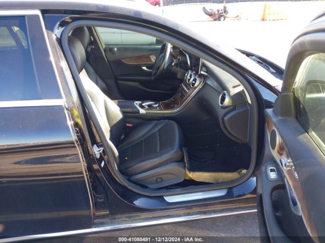 55SWF4JB3FU047063 Mercedes-Benz C 300 Luxury/sport