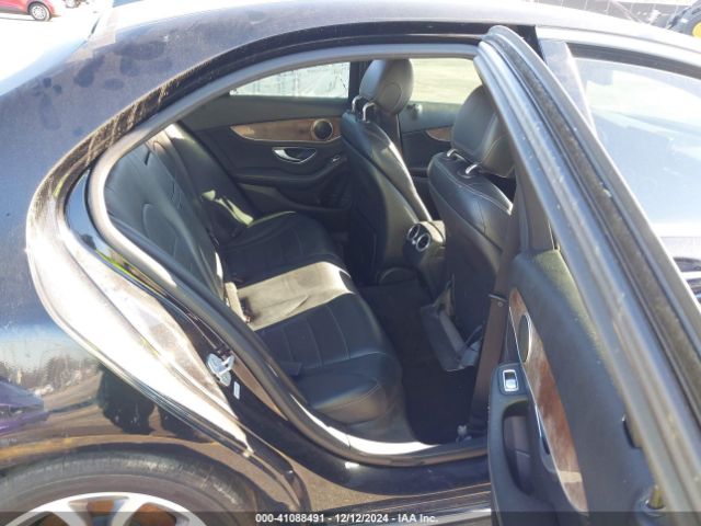 55SWF4JB3FU047063 Mercedes-Benz C 300 Luxury/sport