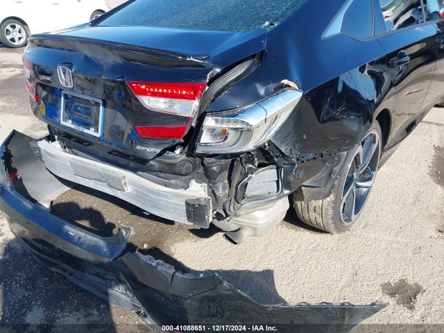 1HGCV1F31NA118079 Honda Accord Sport