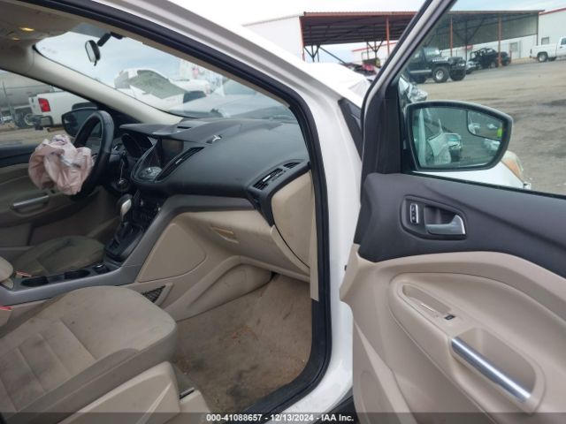 1FMCU0G93FUA14588 Ford ESCAPE SE