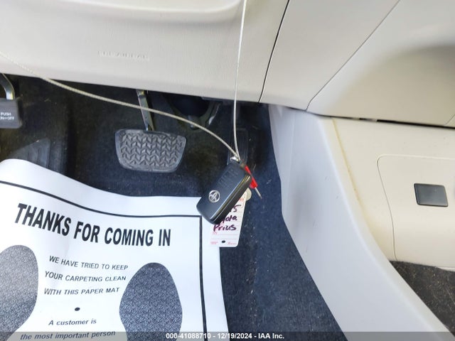 Toyota Prius 2015 JTDKN3DU3F0424449 Image 11