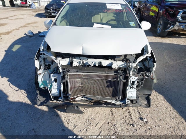 Toyota Prius 2015 JTDKN3DU3F0424449 Image 13