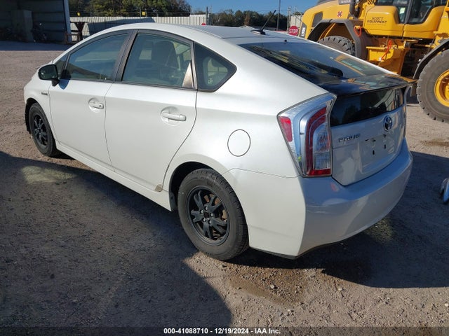 Toyota Prius 2015 JTDKN3DU3F0424449 Image 3