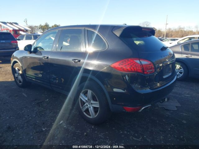 2011 PORSCHE CAYENNE WP1AB2A29BLA44007 Photo 2