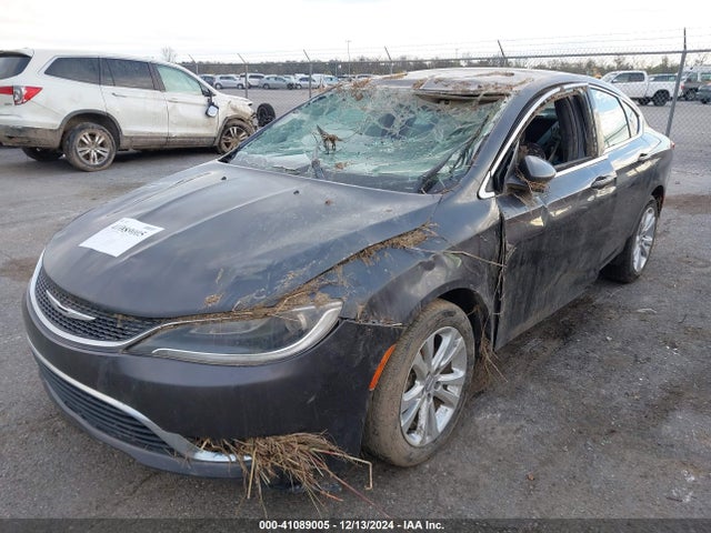 Chrysler 200 Limited 2015 1C3CCCAB2FN527348 Image 2