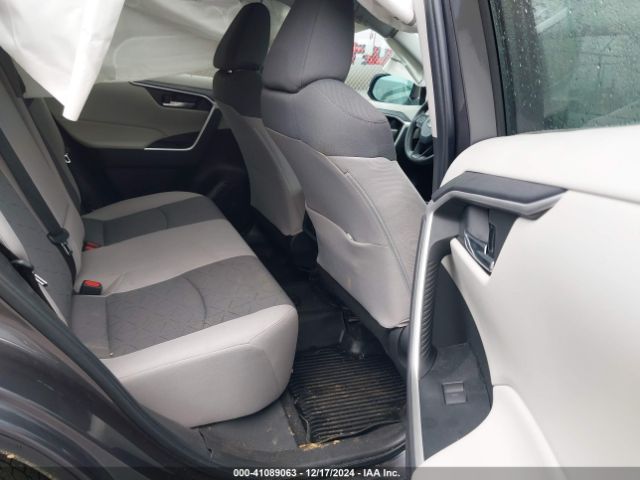 2T3W1RFV9NC182557 Toyota Rav4 Xle