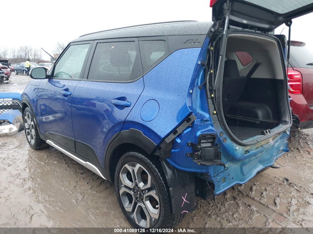 KIA Soul X-line 2021 KNDJ23AU4M7126134 Image 3