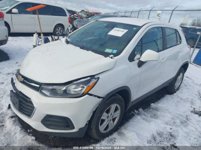 3GNCJNSB6HL285010 Chevrolet TRAX LS