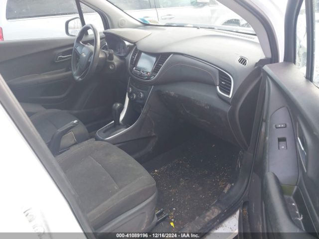 3GNCJNSB6HL285010 Chevrolet TRAX LS