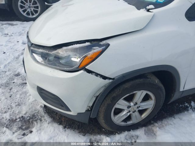 3GNCJNSB6HL285010 Chevrolet TRAX LS
