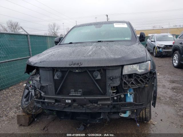 1C4RJFAG9JC391068 Jeep Grand Cherokee Altitude 4x4