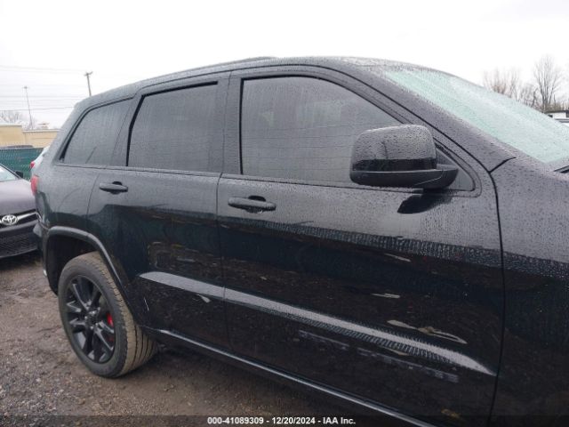 1C4RJFAG9JC391068 Jeep Grand Cherokee Altitude 4x4