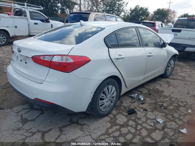 KIA FORTE LX 2016 KNAFK4A68G5484640 Image 4