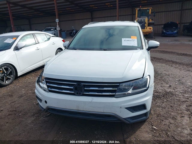 3VV1B7AX6JM052588 Volkswagen Tiguan 2.0t S