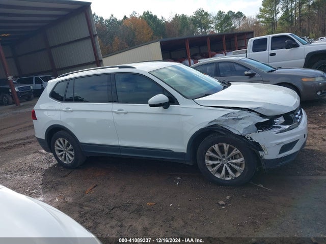 3VV1B7AX6JM052588 Volkswagen Tiguan 2.0t S
