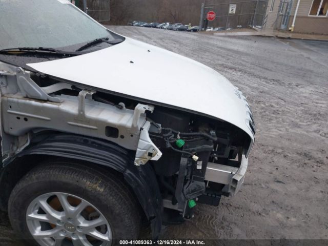 1C4PJLLB6JD584666 Jeep Cherokee Latitude Plus Fwd
