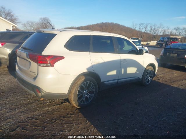 2016 MITSUBISHI OUTLANDER JA4AD3A36GZ020286 Photo 3