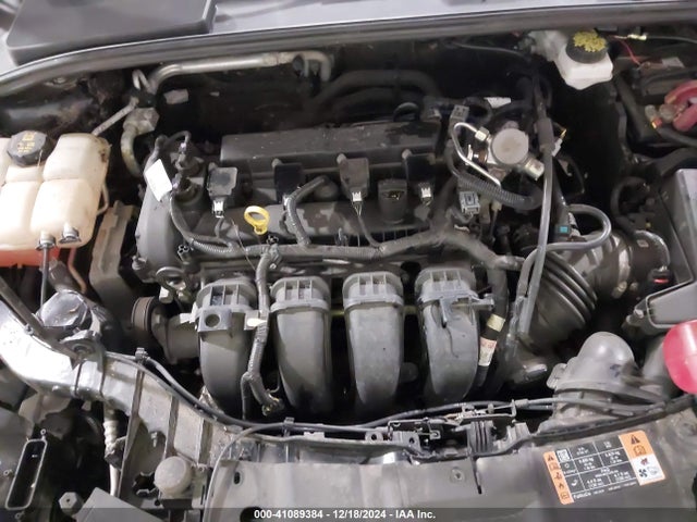 1FADP3K22JL206035 Ford FOCUS SE