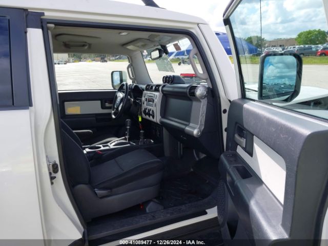 2014 TOYOTA FJ CRUISER JTEBU4BF5EK206623 Photo 4