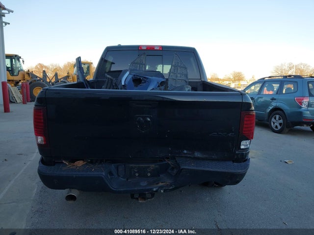 1C6RR7LT4KS709900 RAM 1500 Classic Warlock  4x4 5'7 Box