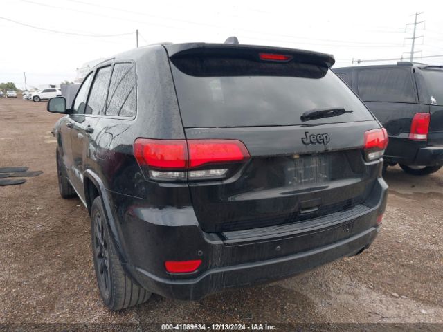 1C4RJEAGXJC392451 Jeep Grand Cherokee Altitude 4x2
