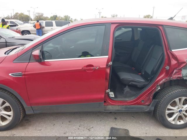 1FMCU0GD1KUB58252 Ford ESCAPE SE
