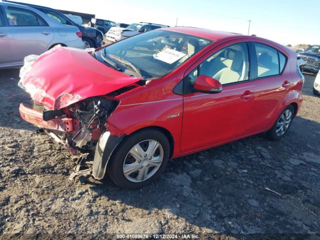 JTDKDTB3XF1094588 Toyota Prius C One