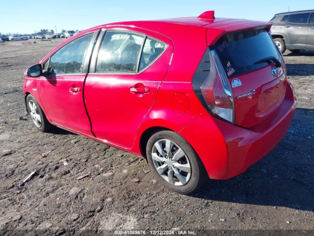 JTDKDTB3XF1094588 Toyota Prius C One