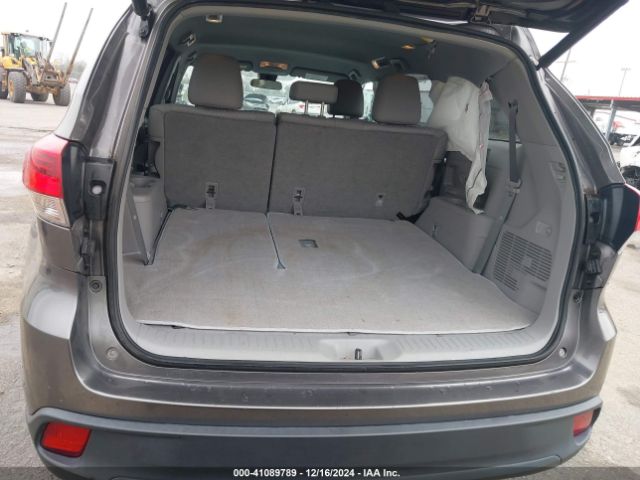 5TDZZRFH2JS272661 Toyota Highlander Le Plus