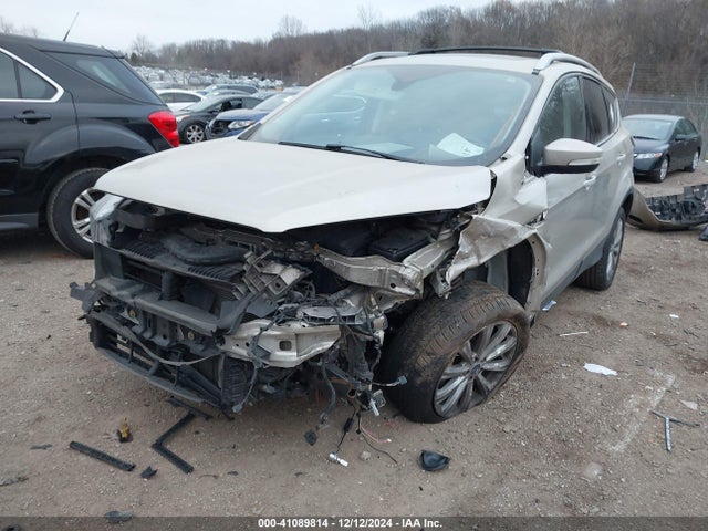 Ford Escape Titanium 2017 1FMCU9JD8HUB55404 Image 2