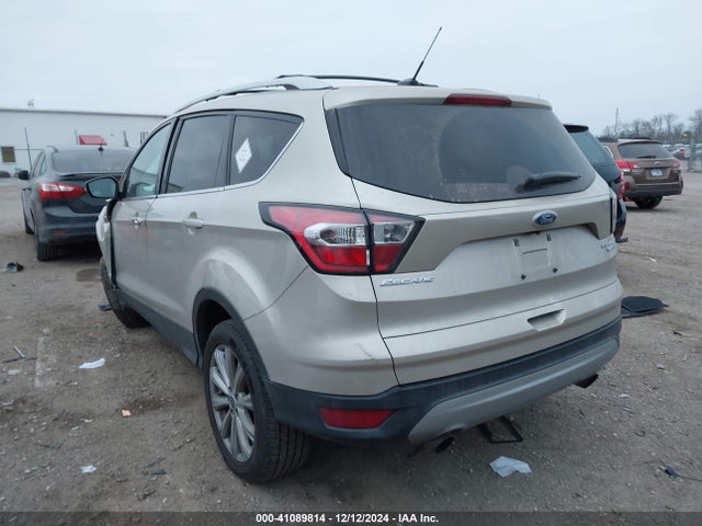 Ford Escape Titanium 2017 1FMCU9JD8HUB55404 Image 3