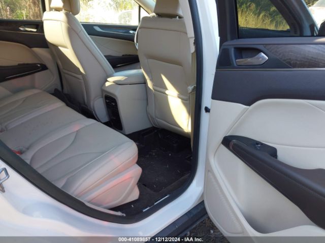 5LMCJ3C95HUL71657 Lincoln Mkc Reserve