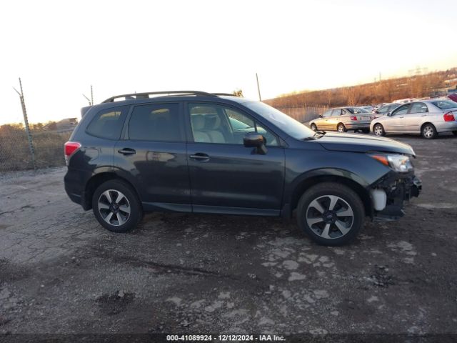 JF2SJAEC2HH524215 Subaru Forester 2.5i Premium