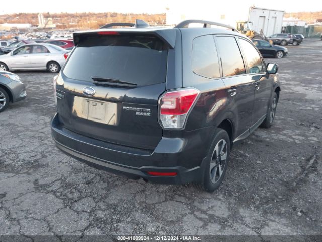 JF2SJAEC2HH524215 Subaru Forester 2.5i Premium