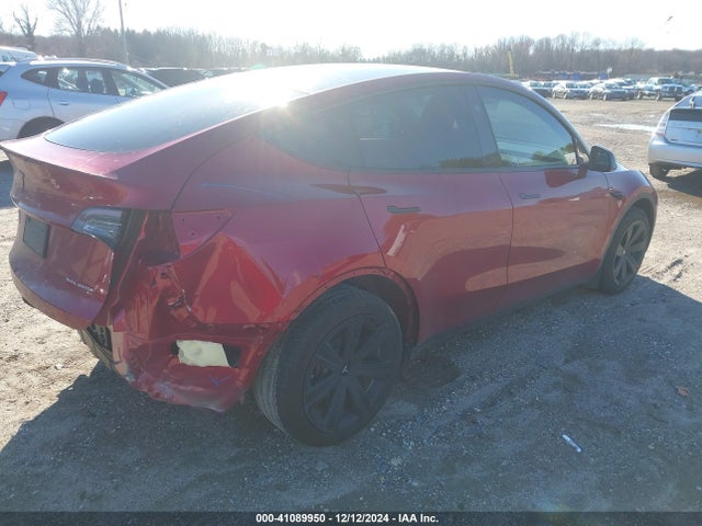2024 TESLA MODEL Y 7SAYGDEEXRA286352 Photo 3