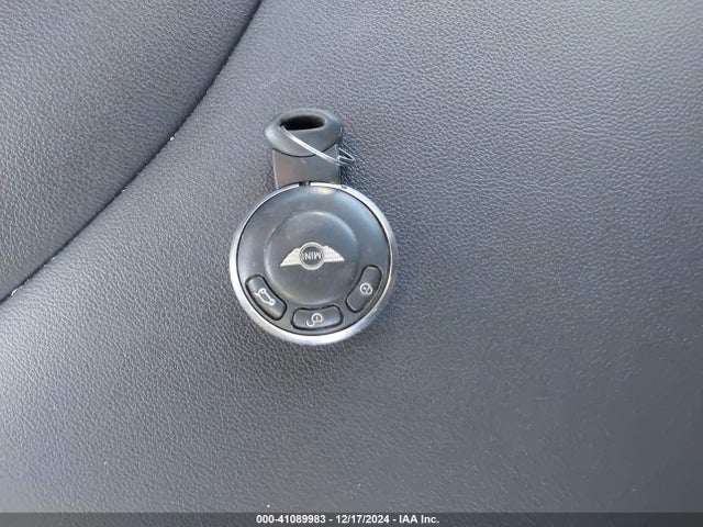 2012 MINI COOPER WMWSU3C54CT263887 Photo 10
