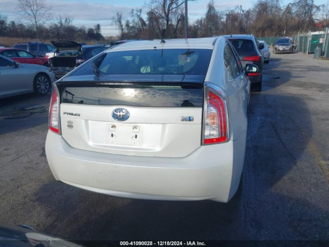 JTDKN3DU3E1763611 Toyota Prius Two